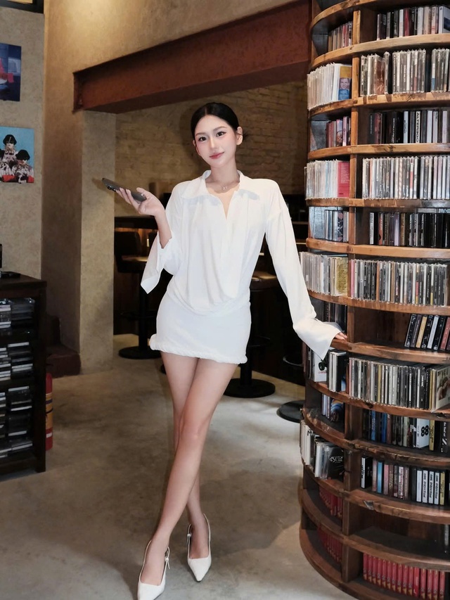 Diện cả bộ đồ màu trắng: công thức dạo phố sang chảnh, tinh tế- Ảnh 2.