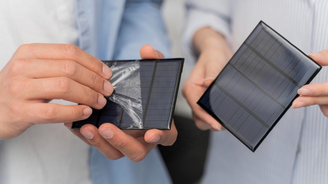 Nhật Bản tạo c&uacute; h&iacute;ch mới cho pin mặt trời si&ecirc;u hiệu quả - Ảnh 1.