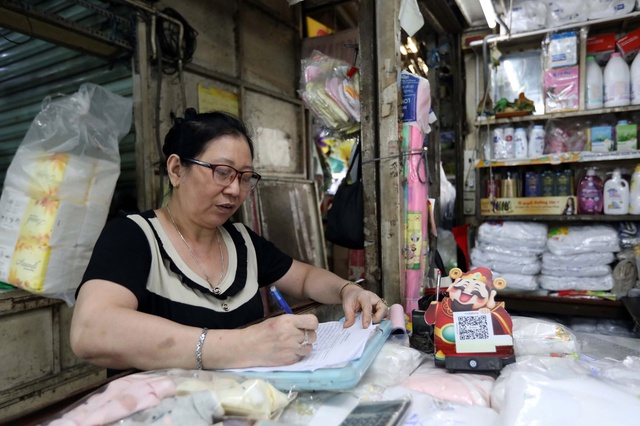 Hộ kinh doanh c&oacute; doanh thu dưới 3 tỉ đồng n&ecirc;n chọn phương ph&aacute;p nộp thuế n&agrave;o?- Ảnh 1.