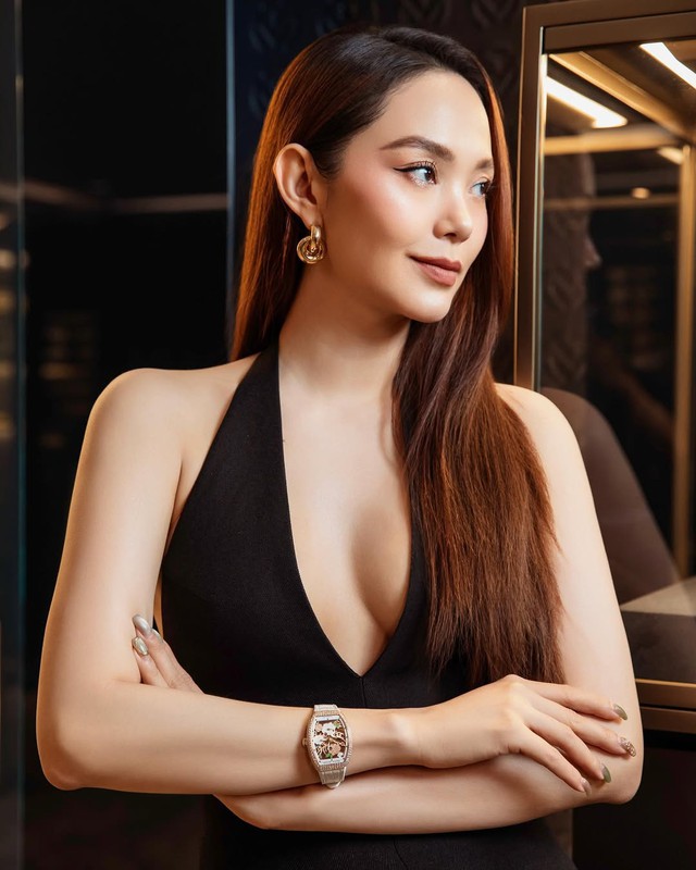 Bông tai vàng tăng thêm nét điệu đà cho nàng- Ảnh 2.