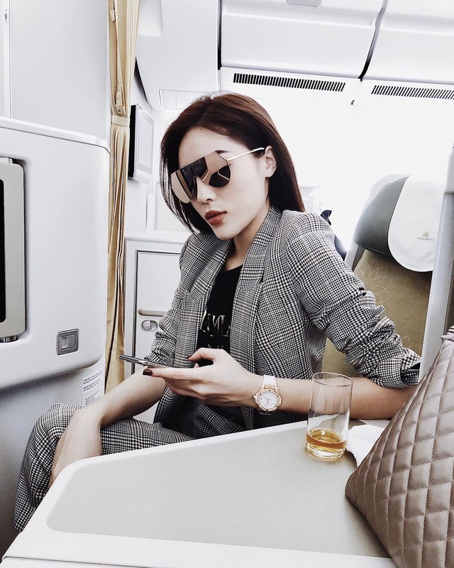 Áo blazer ca rô giúp nàng 'đốn tim' người đối diện- Ảnh 4.