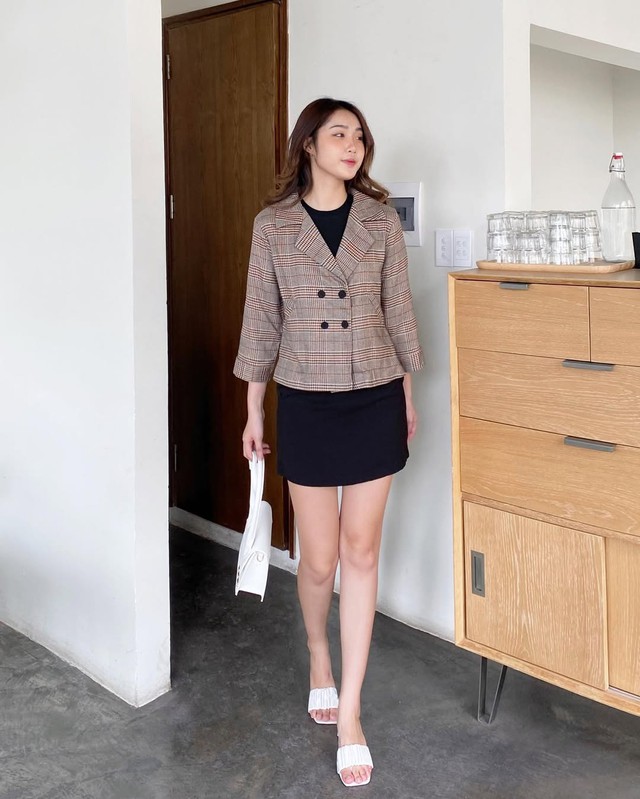 Áo blazer ca rô giúp nàng 'đốn tim' người đối diện- Ảnh 5.