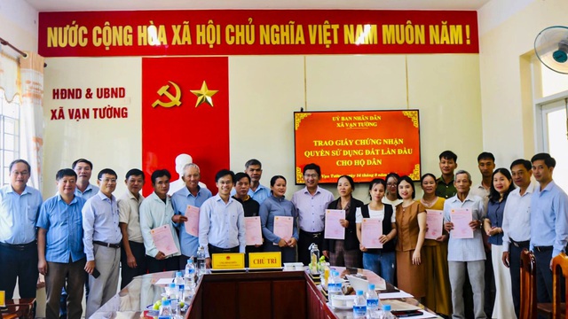 Thủ tục gọn, d&acirc;n lợi: Gần d&acirc;n, nhanh việc- Ảnh 3.