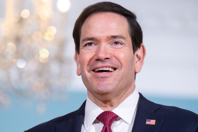 Ngoại trưởng Mỹ Marco Rubio l&agrave;m th&ecirc;m c&ocirc;ng việc DJ đ&aacute;m cưới? - Ảnh 1.