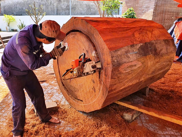 Gia tộc 8 đời l&agrave;m trống khổng lồ- Ảnh 2.