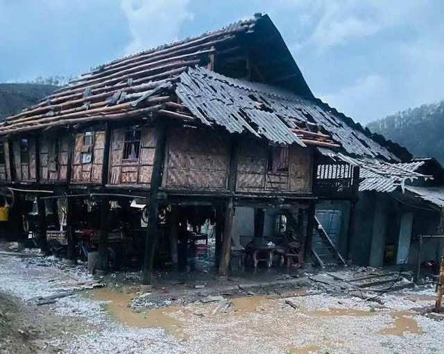 Không khí lạnh tràn xuống miền Bắc gây mưa lớn, cảnh báo có mưa đá, giông lốc - Ảnh 1.
