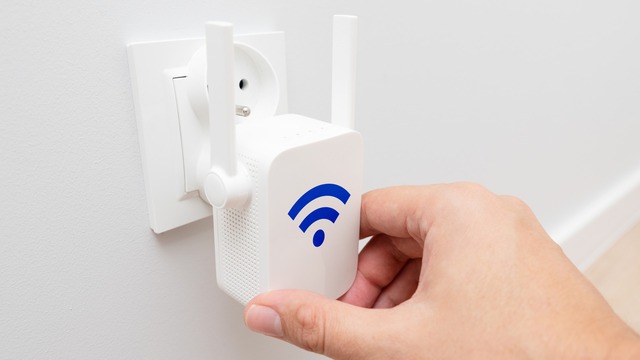 B&iacute; k&iacute;p trị dứt điểm Wi-Fi 'l&uacute;c mạnh l&uacute;c yếu' chỉ với chi ph&iacute; 'rẻ b&egrave;o' - Ảnh 2.