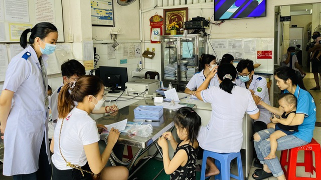 TP.HCM cần hơn 6,4 triệu liều vắc xin- Ảnh 1.