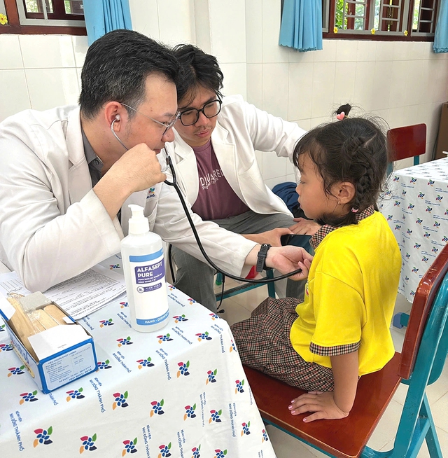 TP.HCM tổng lực kiểm tra sức khỏe người d&acirc;n - Ảnh 1.