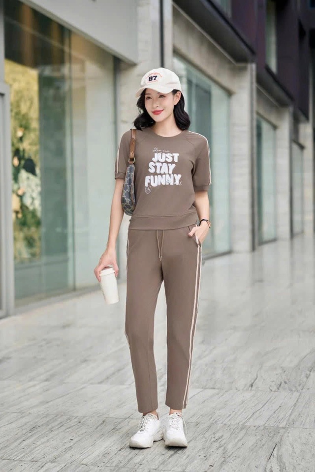 Đánh thức năng lượng trẻ trung nhờ phong cách thể thao- Ảnh 2. Đánh thức năng lượng trẻ trung nhờ phong cách thể thao- Ảnh 2.
