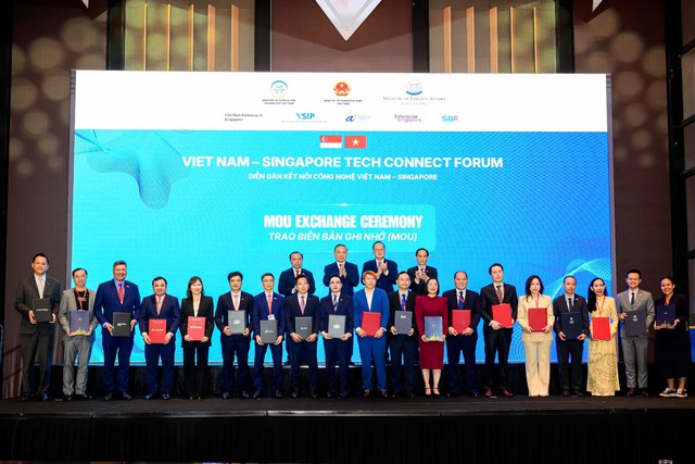 Trường ĐH Văn Lang v&agrave; Đại học Quốc gia Singapore (NUS) k&yacute; kết hợp t&aacute;c - Ảnh 1.