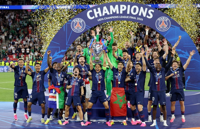 HLV Arteta nổi giận l&ocirc;i đ&igrave;nh &lsquo;Arsenal thua đau do trọng t&agrave;i&rsquo;, HLV Enrique ngưỡng mộ đối thủ nhưng quả quyết&hellip;- Ảnh 5.