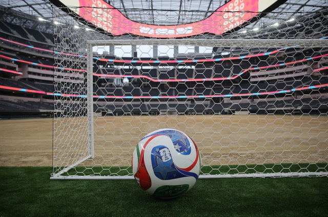 B&iacute; mật b&ecirc;n trong tr&aacute;i b&oacute;ng World Cup 2026: C&ocirc;ng nghệ hiện đại c&oacute; gi&uacute;p giảm bớt tranh c&atilde;i?- Ảnh 1.
