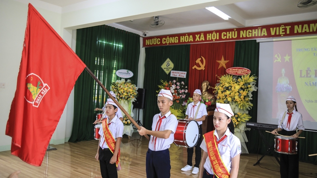 Hơn 2,5 tỉ đồng tiếp sức Trung tâm nuôi dạy trẻ khuyết tật Võ Hồng Sơn - Ảnh 2.