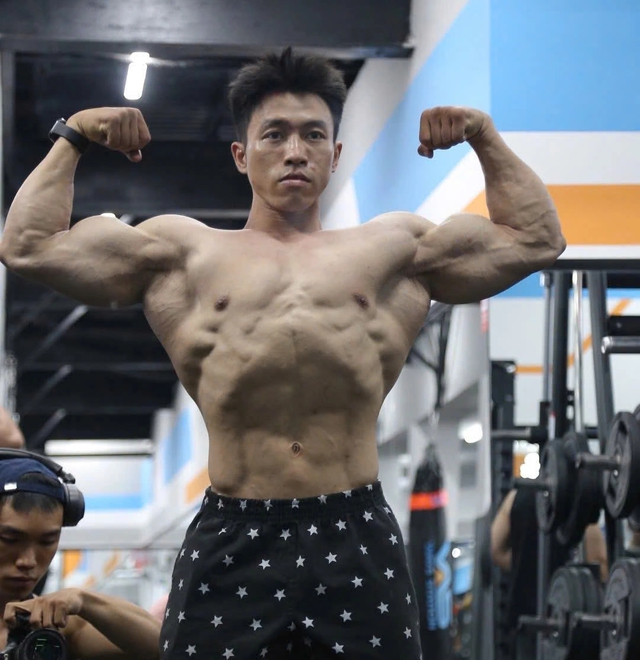 Từng mặc cảm vì thừa cân, chàng trai đoạt huy chương vàng thể hình toàn quốc - Ảnh 4.