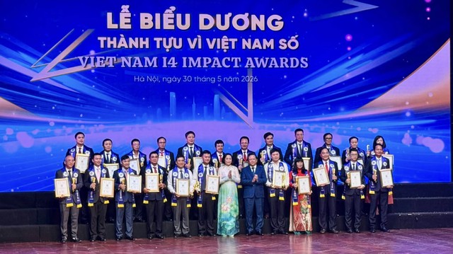 EVNHCMC v&agrave; &ocirc;ng Phạm Quốc Bảo được biểu dương 'Th&agrave;nh tựu v&igrave; Việt Nam số 2026' - Ảnh 3.
