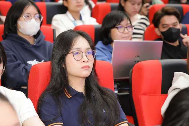Yêu cầu 'sống còn' để có việc làm với nhân lực khoa học xã hội hiện nay- Ảnh 2. Yêu cầu 'sống còn' để có việc làm với nhân lực khoa học xã hội hiện nay- Ảnh 2.
