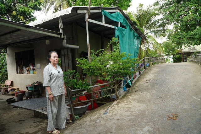 Người dân xóm nhỏ Cần Thơ mong mỏi cây cầu mới- Ảnh 3. Người dân xóm nhỏ Cần Thơ mong mỏi cây cầu mới- Ảnh 3.