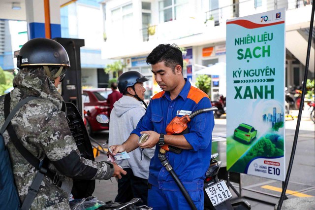 Việt Nam chính thức chuyển sang xăng sinh học- Ảnh 3. Việt Nam chính thức chuyển sang xăng sinh học- Ảnh 3.