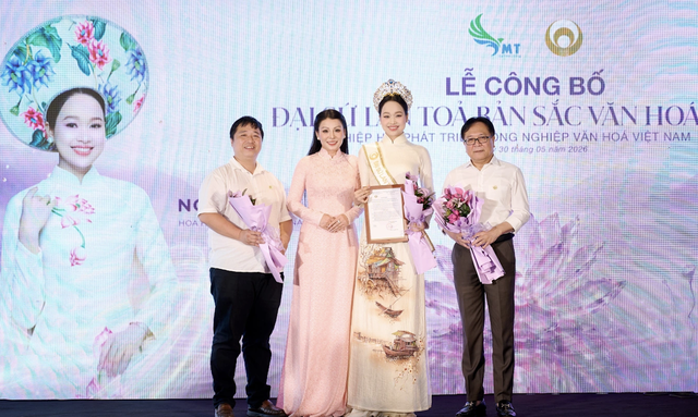 Hoa hậu 21 tuổi h&eacute; lộ vai tr&ograve; mới sau khi l&ecirc;n chức ph&oacute; gi&aacute;m đốc - Ảnh 1.