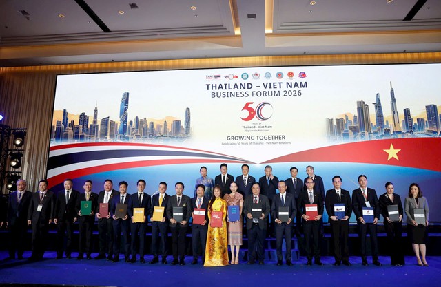 FPT k&yacute; 6 hợp t&aacute;c chuyển đổi AI với tập đo&agrave;n lớn tại Th&aacute;i Lan v&agrave; Singapore- Ảnh 1.