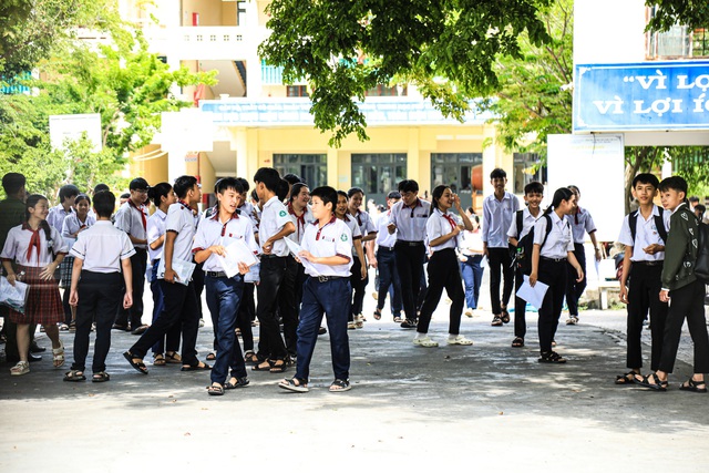 Th&iacute; sinh lớp 10 Quảng Ng&atilde;i tự tin với đề m&ocirc;n văn n&oacute;i về 'niềm tin'- Ảnh 6.