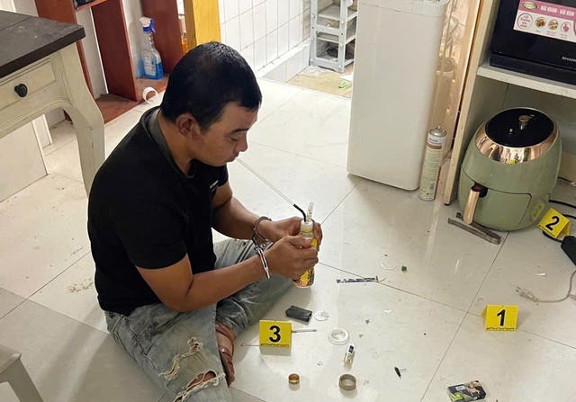 Công an TP.HCM triệt phá 2 đường dây mua bán ma túy ở xã Ngãi Giao - Ảnh 2.