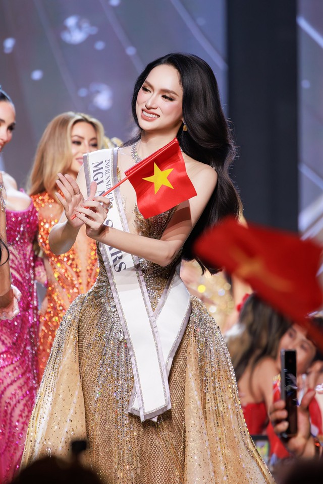 D&acirc;n mạng tranh luận về kết quả, Hương Giang n&oacute;i g&igrave;? - Ảnh 2.