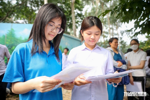 Chỉ thi to&aacute;n, ngữ văn v&agrave;o lớp 10: Bộ GD-ĐT l&yacute; giải ra sao?- Ảnh 1.