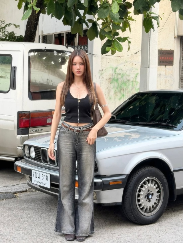 Wash denim và xu hướng dạo phố: Đơn giản mà vẫn chuẩn 'gu'  - Ảnh 7.