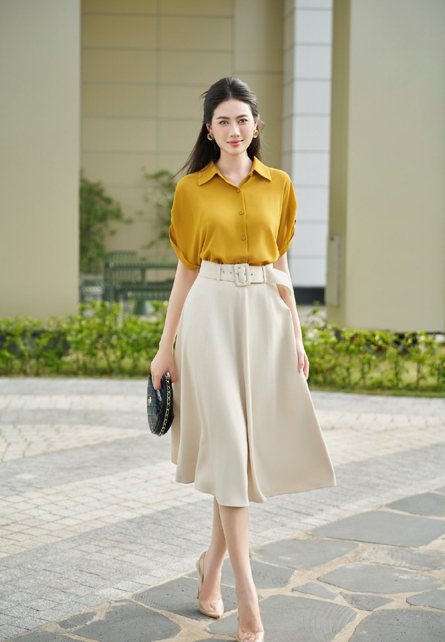 Áo sơ mi cánh dơi cho phong cách công sở thêm độc đáo  - Ảnh 2.
