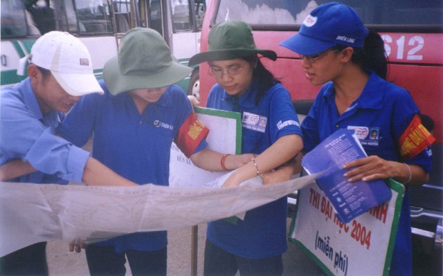 Người 'nhạc trưởng' 11 năm c&ugrave;ng sĩ tử vượt 'vũ m&ocirc;n' - Ảnh 4.