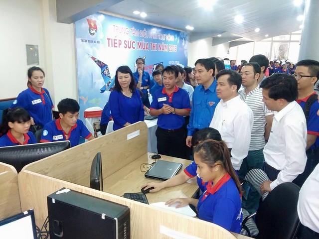 Người 'nhạc trưởng' 11 năm c&ugrave;ng sĩ tử vượt 'vũ m&ocirc;n' - Ảnh 2.