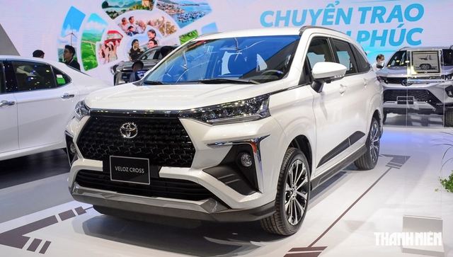 Hút khách mua, Toyota Veloz Cross tiếp tục được ưu đãi giảm giá 75 triệu đồng - Ảnh 1.