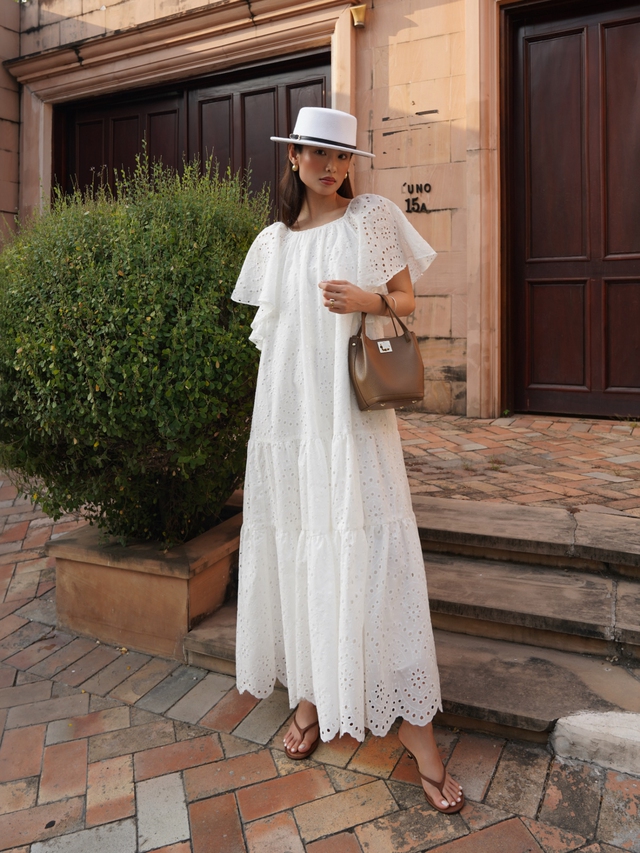 Đầm suông từ linen, cotton là xu hướng nổi bật mùa nắng- Ảnh 2. Đầm suông từ linen, cotton là xu hướng nổi bật mùa nắng- Ảnh 2.
