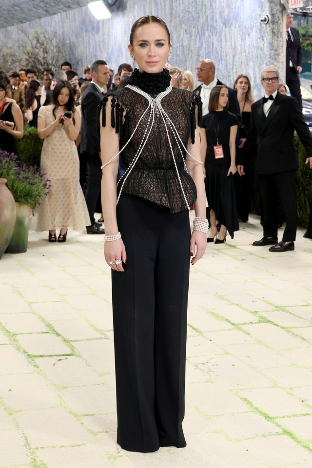 Kate Moss, Emily Blunt và Cara Delevingne dẫn đầu dàn sao nước Anh tại Met Gala 2026 - Ảnh 2.