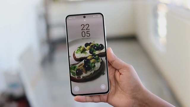 Samsung vừa tặng d&ograve;ng Galaxy A gi&aacute; rẻ một 'đặc quyền' chưa từng c&oacute; - Ảnh 1.