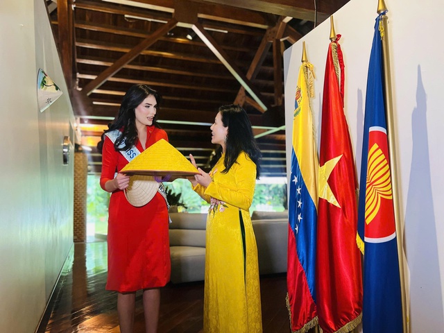 Đại sứ Vũ Trung Mỹ tiếp Hoa hậu Venezuela dự Miss World 2026 tại Việt Nam- Ảnh 6.