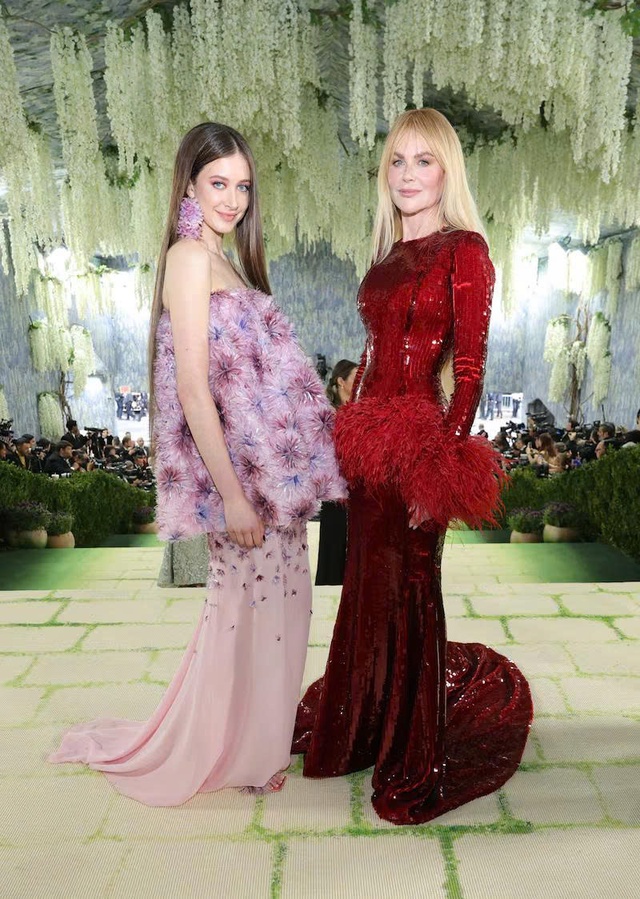 V&igrave; sao con g&aacute;i Beyonc&eacute; v&agrave; Nicole Kidman vẫn được dự Met Gala d&ugrave; chưa đủ tuổi? - Ảnh 3.