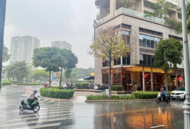 Trời chuyển mưa, nhiều người &ldquo;chuyển mood&rdquo; - Ảnh 1.