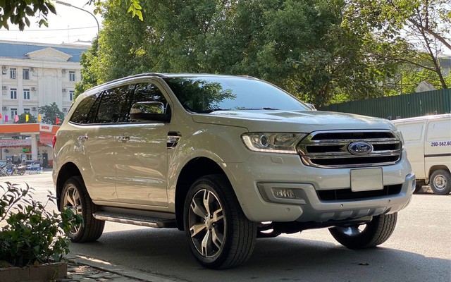 SUV 7 chỗ n&agrave;o rớt gi&aacute; nhất sau 10 năm sử dụng? - Ảnh 2.