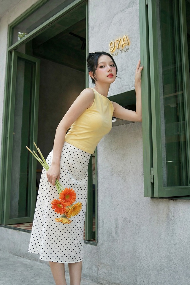 Diện trang phục chấm bi, nàng thanh lịch mọi lúc- Ảnh 7.