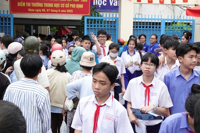 Tỷ lệ chọi c&oacute; phản &aacute;nh thực chất 'độ kh&oacute;' kỳ thi lớp 10 TP.HCM? - Ảnh 2.