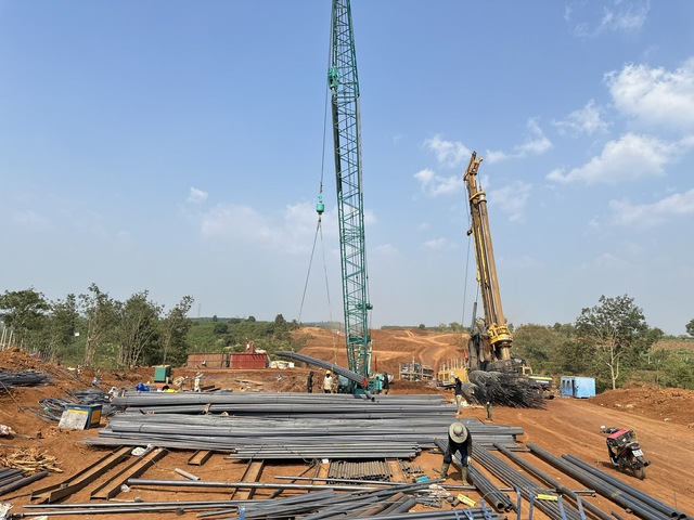 Cao tốc Quy Nhơn - Pleiku: Chạy đua trước m&ugrave;a mưa T&acirc;y nguy&ecirc;n- Ảnh 1.