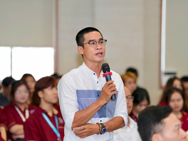 Trăn trở của nh&agrave; thơ Nguyễn Phong Việt khi l&agrave;m gi&aacute;m khảo &lsquo;Sống đẹp&rsquo; lần VI  - Ảnh 1.