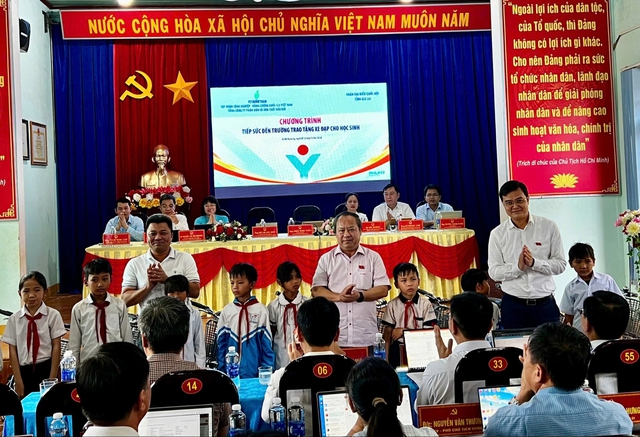 Thủ tục đất đai, nguồn nước tưới được cử tri trăn trở - Ảnh 5.