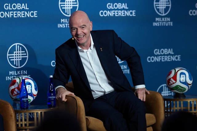 Chủ tịch FIFA tuy&ecirc;n bố cực th&uacute; vị: Đ&iacute;ch th&acirc;n b&ecirc; nước cho ai mua v&eacute; World Cup gi&aacute; 2 triệu USD- Ảnh 1.