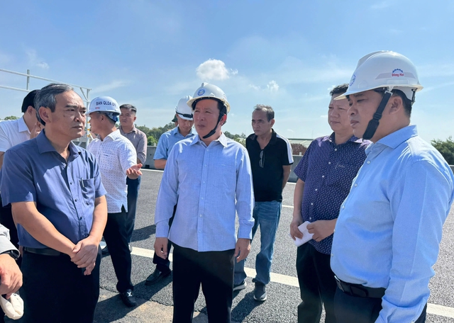 Cao tốc Bi&ecirc;n H&ograve;a - Vũng T&agrave;u sắp th&ocirc;ng xe to&agrave;n tuyến - Ảnh 1.