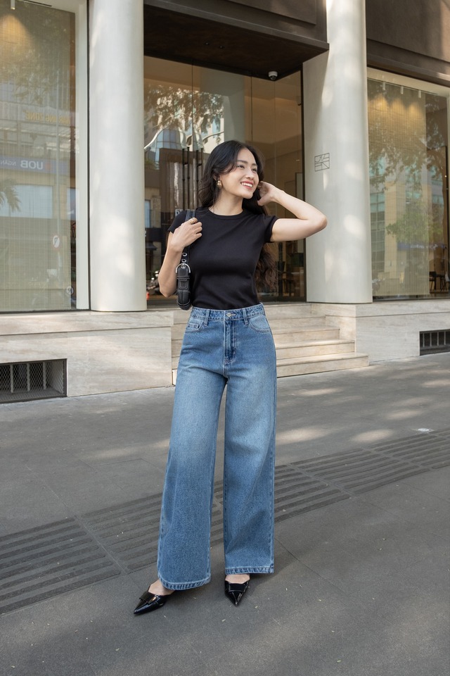 Những mẫu áo đẹp xuất sắc khi phối với quần jeans xanh- Ảnh 3.