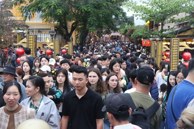 Hội An đề xuất cơ chế đặc th&ugrave; đưa d&acirc;n ra khỏi v&ugrave;ng l&otilde;i phố cổ- Ảnh 1.